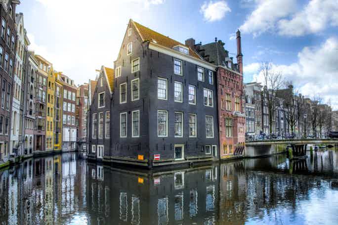 1-Hour Guided Amsterdam Canal Boat Ride