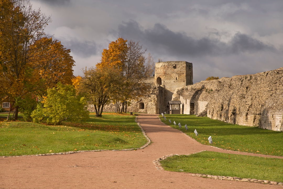 Автобусно-пешеходная экскурсия по Печорам и Изборску — фото 5