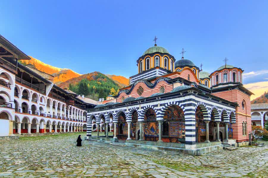 Однодневная экскурсия из Софии в Рильский монастырь и Боянскую церковь - фото 5