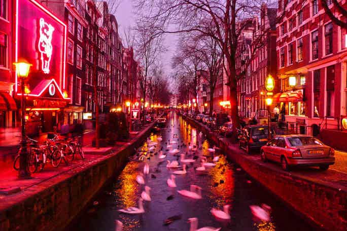 Квартал Красных Фонарей: Вечерний Амстердам