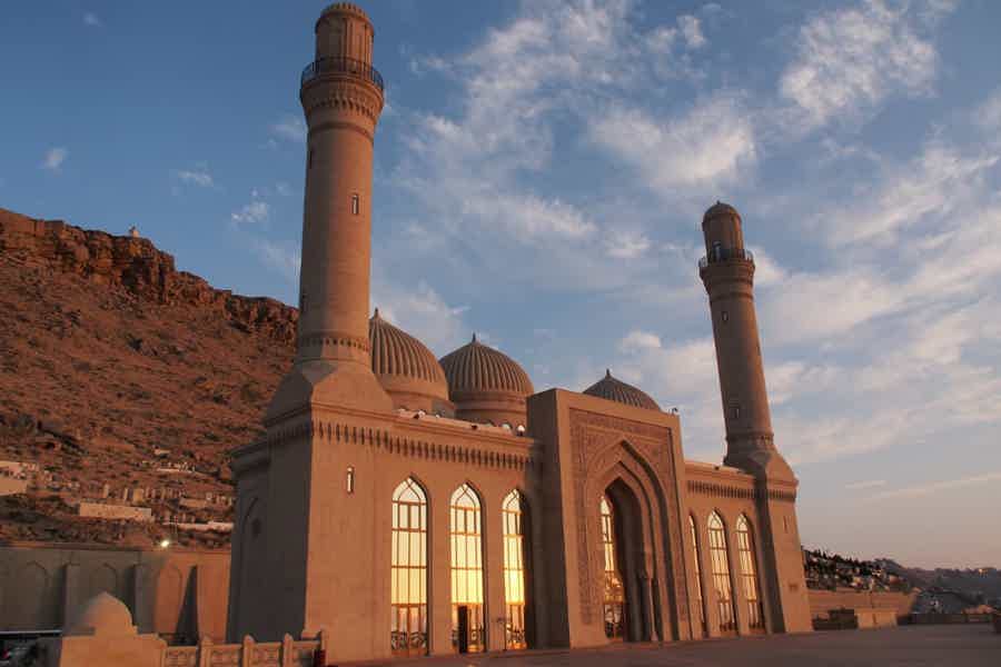 Из Баку: Гобустан, грязевые вулканы и Храм огня Атешгях - фото 6