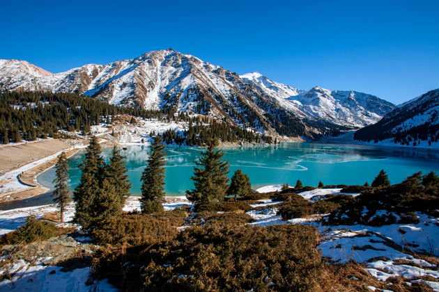Виды Жемчужина Северного Тянь-Шаня: Большое Алматинское озеро