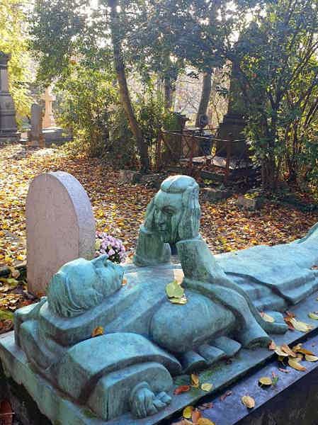 Тайны и ритуалы кладбища Пер-Лашез - фото 3