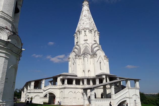 Царский быт, династические драмы и легенды Коломенского