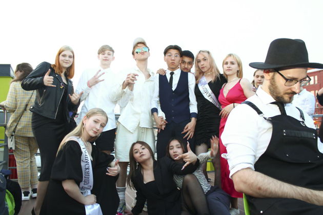 Виды Последний звонок на теплоходе «Легенда»