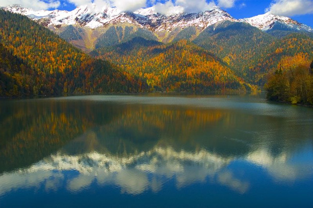 Озеро Рица — жемчужина Абхазии с посещением дачи Сталина