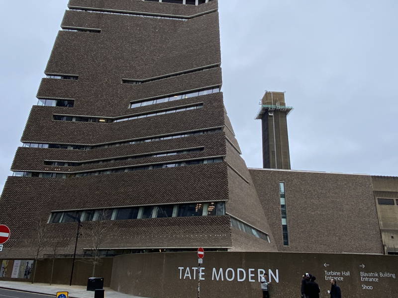 Tate Modern: о музее и шедеврах абстрактной живописи и сюрреализма