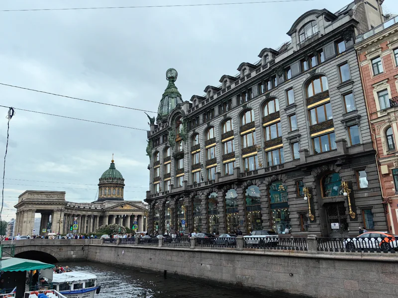 Пешеходная обзорная экскурсия по центру Петербурга — фото 4, Санкт-Петербург | Покатаем