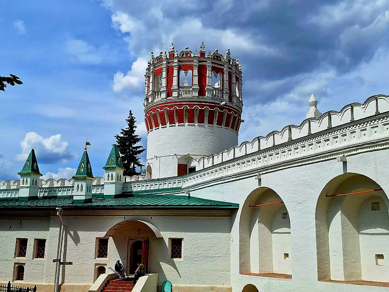 Тайны Новодевичьего монастыря: индивидуальная экскурсия — фото 6, Москва | Покатаем