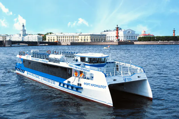 Скоростной катамаран/метеор в Кронштадт и обратно