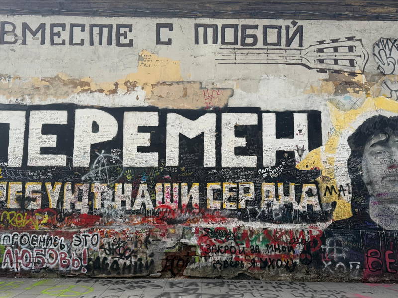 Лихие, но золотые: Москва 90-х (18+)