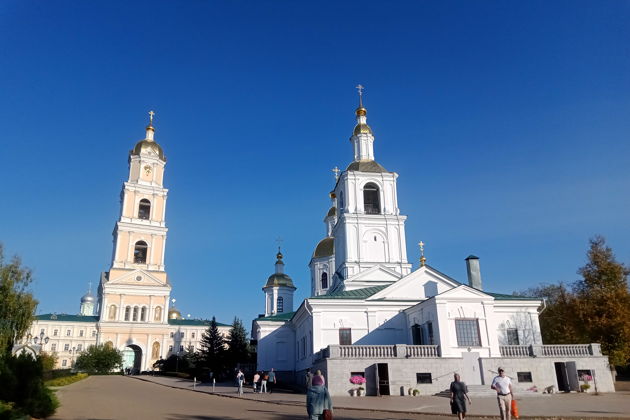 Через усадьбу, монастырь и уездный город на М-12: Выкса, Дивеево, Арзамас