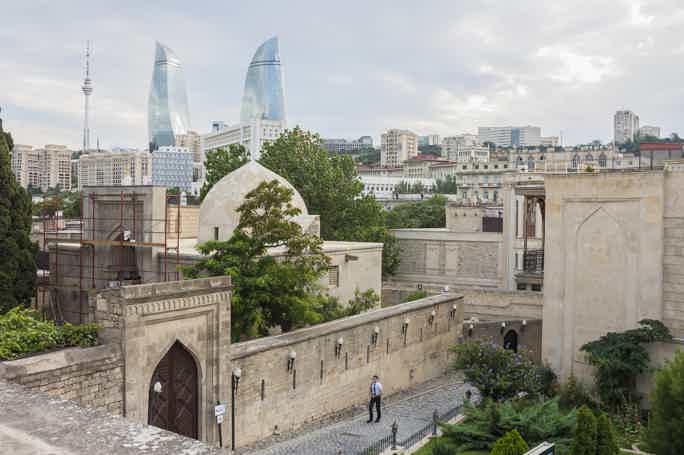 Очарование древнего мира — прогулка по сердцу Баку