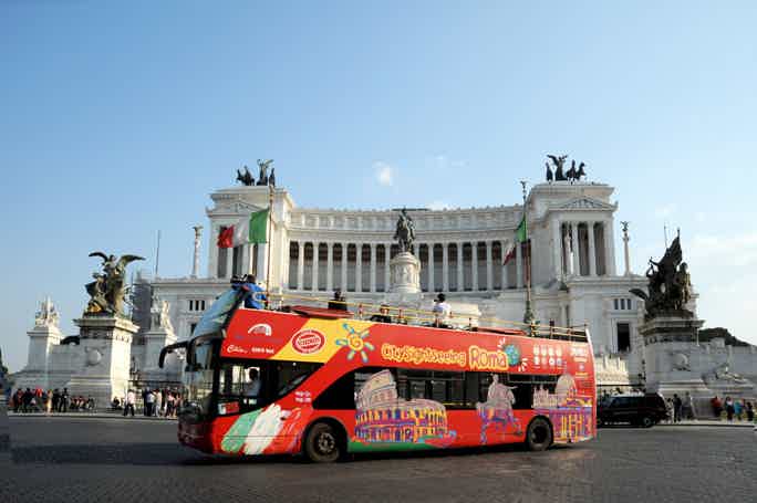 Рим: тур на hop-on hop-off автобусе с аудиогидом