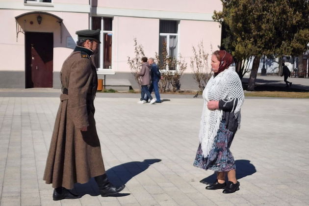 Спектакль-экскурсия по Симферополю «Озарённые любовью»