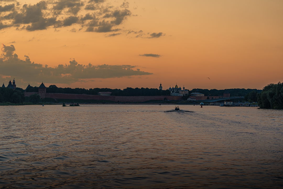 Вечерняя водная прогулка «Круиз на закат» — фото 4