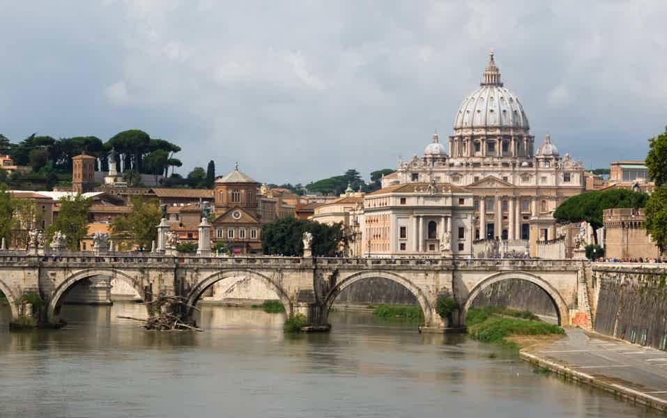 Рим на рассвете: район Ватикана, Собор Петра и Замок Святого Ангела  - фото 1
