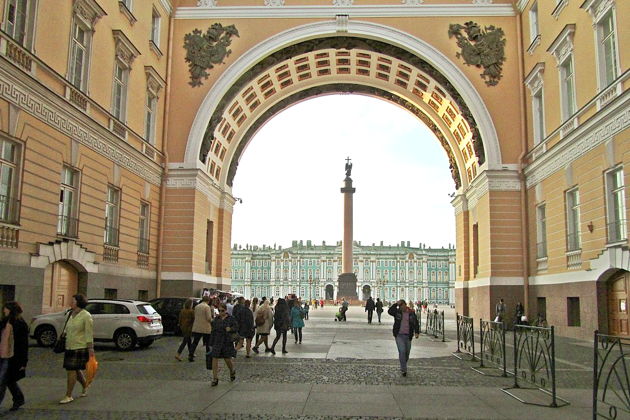 Виды Мобильный квест-экскурсия «Спасение призрака Белой Дамы»