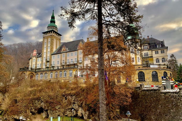 Лиллафюред и пещерная купальня Мишкольцтапольца