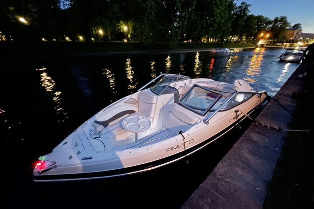 Виды Прогулка к разводным мостам на спортивном катере