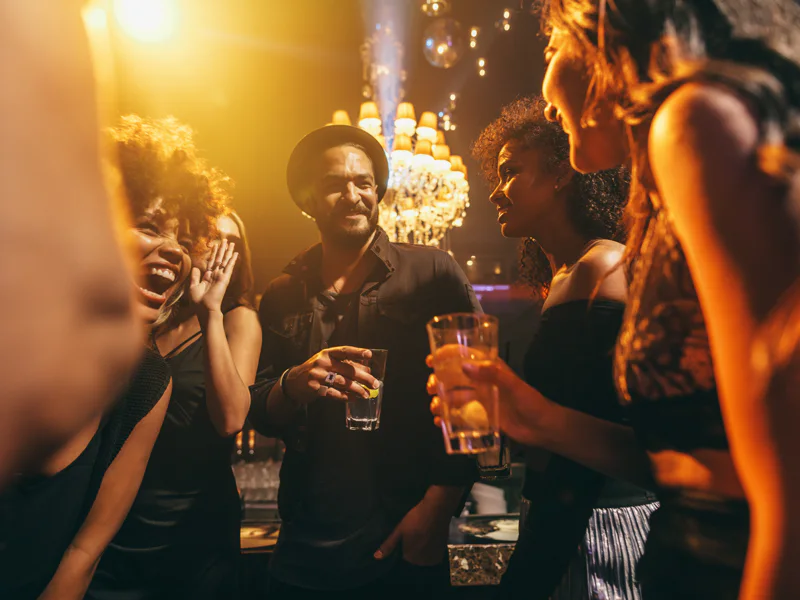 Прогулка по барам с Party Bus — фото 5, Стамбул | Покатаем
