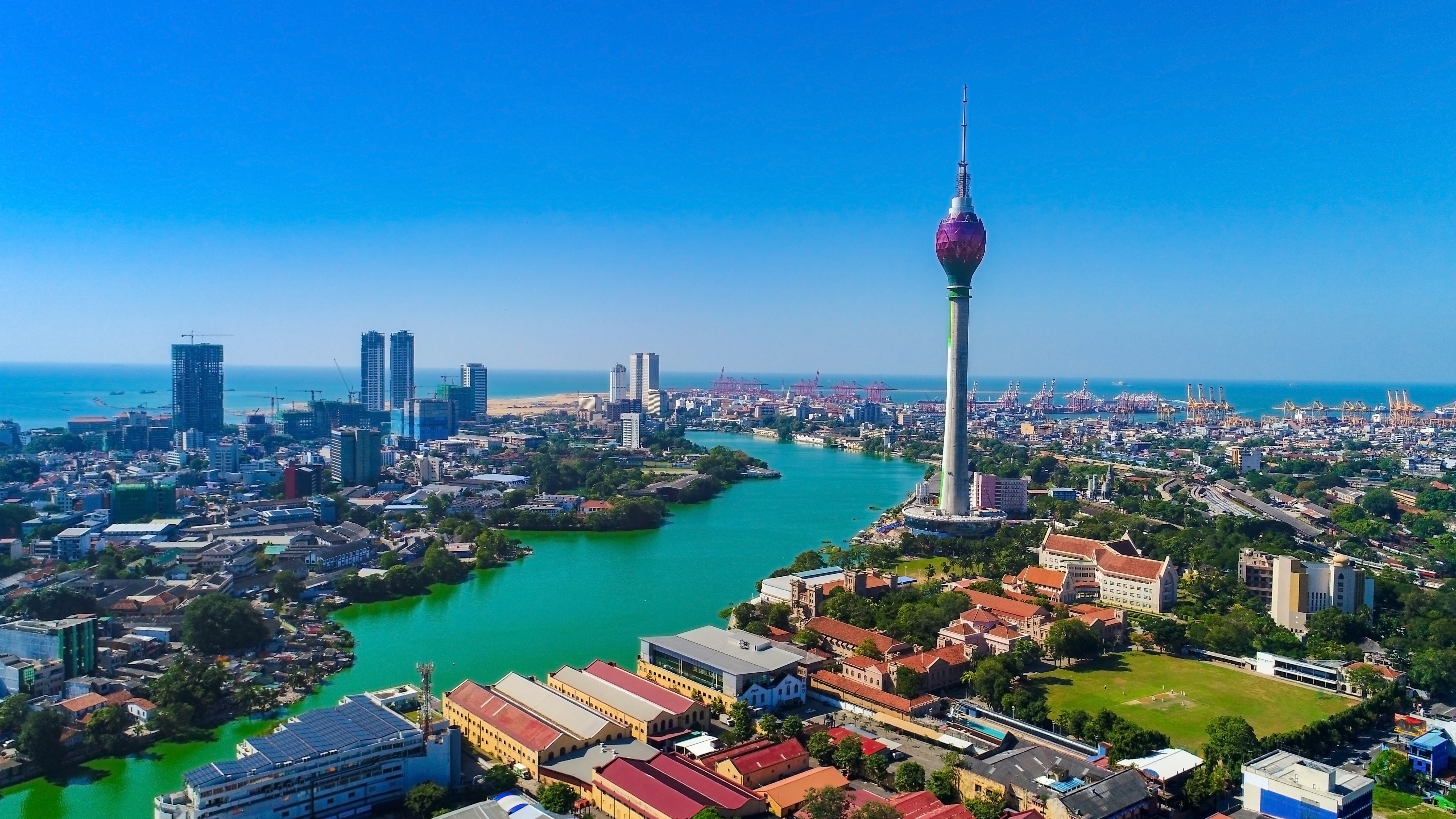Входные билеты в Lotus Tower — панорама Коломбо и «шведский стол»