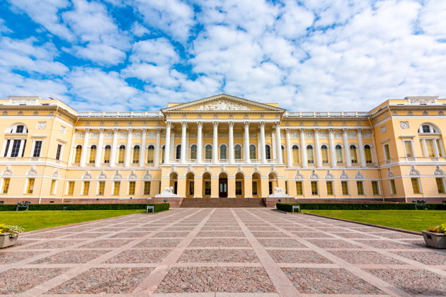 Виды Экскурсия по Выставке «Великий Карл»