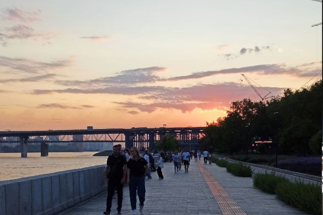 Вечерний Новосибирск: огни города и тайны улиц — фото 2