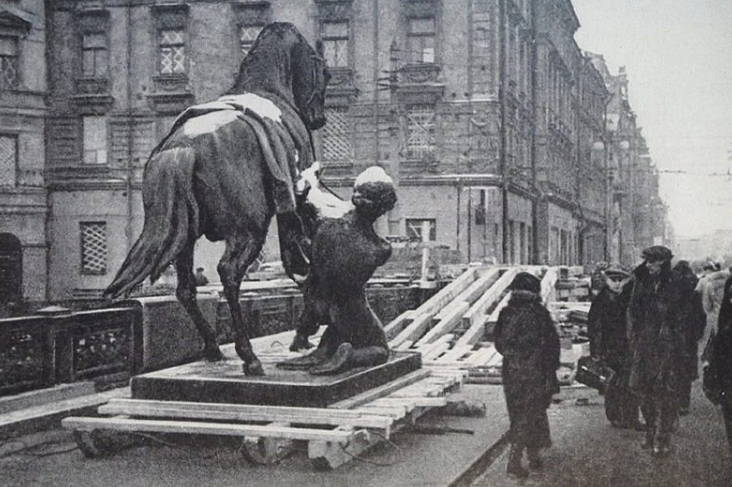 Пешеходная экскурсия «Как они выжили: быт блокадного Ленинграда»