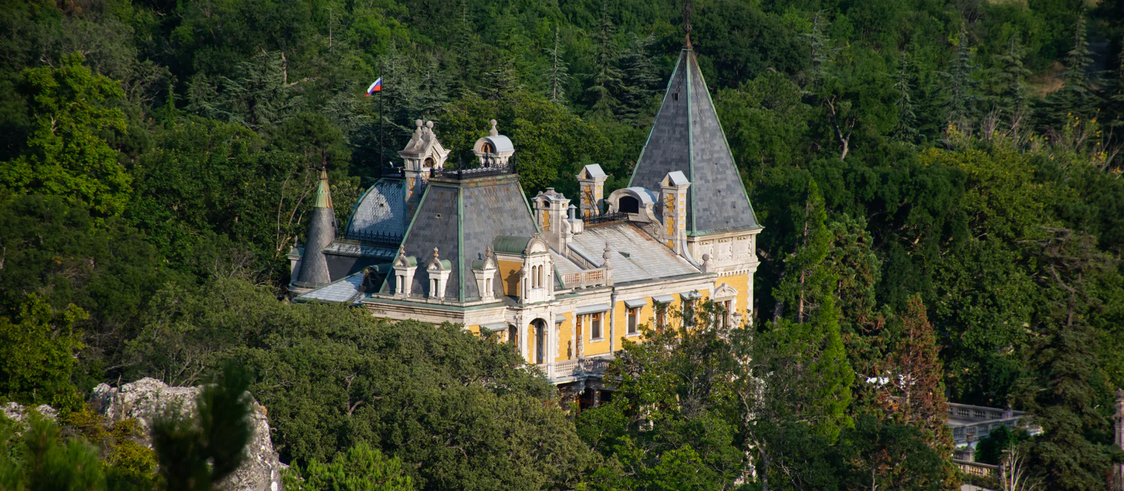 Фотопрогулка по Массандровскому парку и гротам — экскурсия, Ялта, Россия | Покатаем