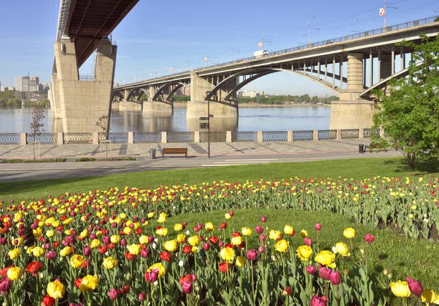 Самые удивительные места Новосибирска: мосты, дома и улицы за 1,5 часа - фото 5