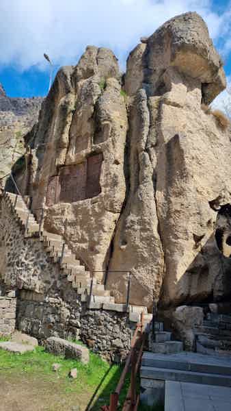 Сокровища армянского наследия: Храм Гарни и Монастырь Гегард - фото 5