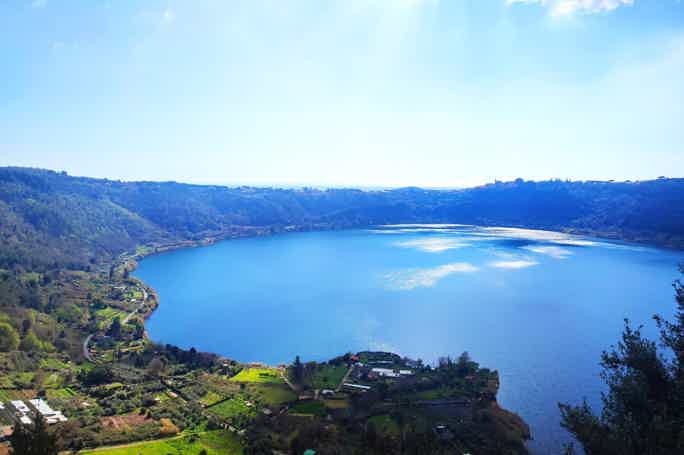 Кастель Гандольфо, вулканические озера и дегустация местных лакомств