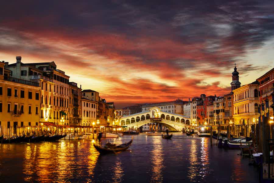 Venice Romantic Sunset Tour by Typical Venetian Boat - photo 1