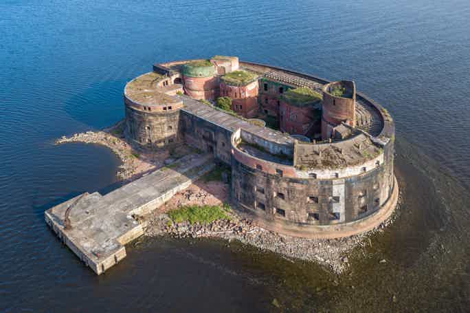 Экскурсия на форты Кронштадта с «Острова фортов»