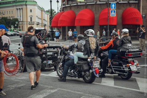 Прогулка на мотоциклах с фотосетом:  «Вечерний Ленинград» 
