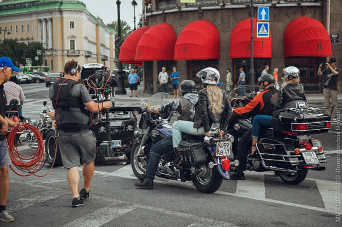 Прогулка на мотоциклах с фотосетом:  «Вечерний Ленинград»