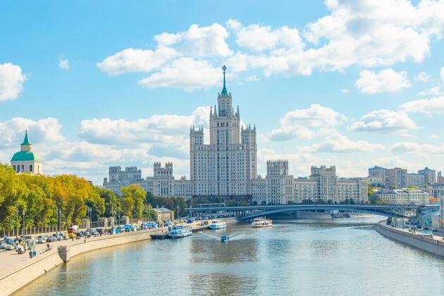 Речная прогулка по центральному маршруту от Парка Горького