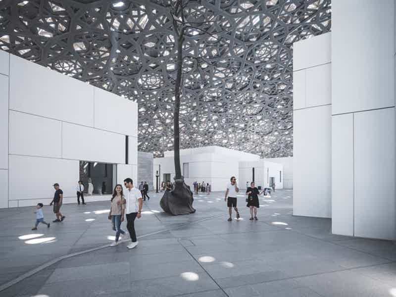 Путешествие в мир искусства: билеты в музей Лувр Абу Даби - фото 3
