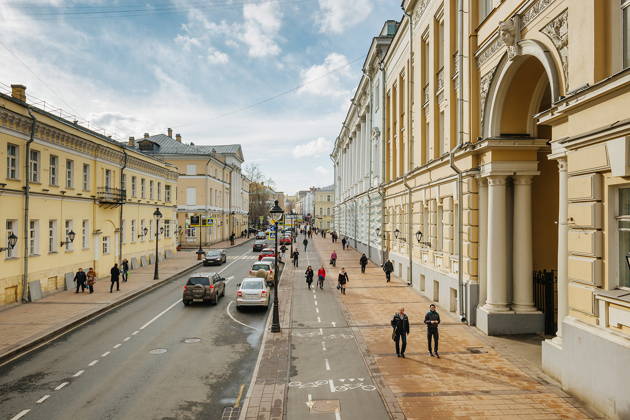 Большая Никитская улица: легенды и современность