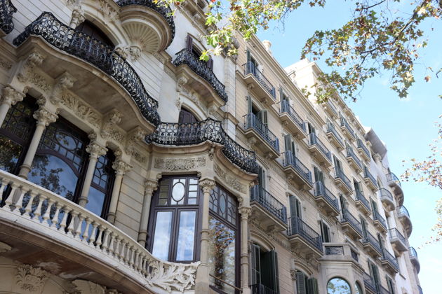 Барселона за фасадами: тайные истории Эшампле и вкус жизни