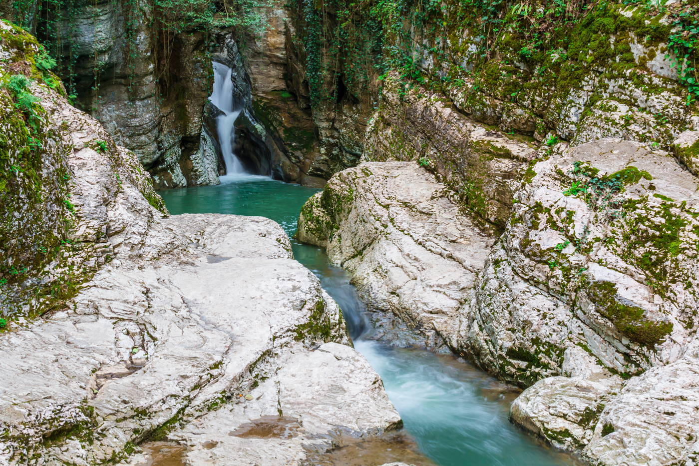Агурские водопады: описание, адрес, время и режим работы 2024