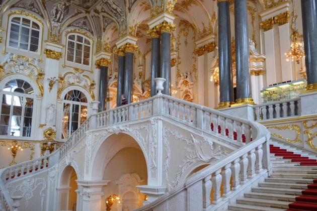 Виды Путешествие по Эрмитажу