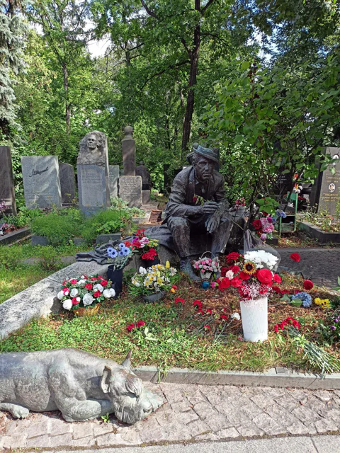Новодевичье кладбище — место упокоения великих