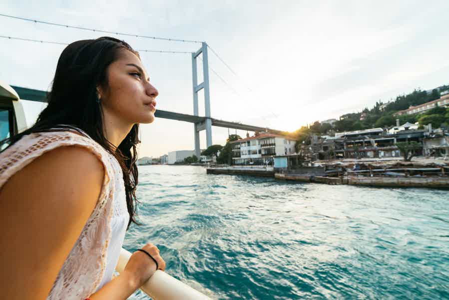 Istanbul: Bosphorus 2-Hour Private Yacht Trip - photo 2