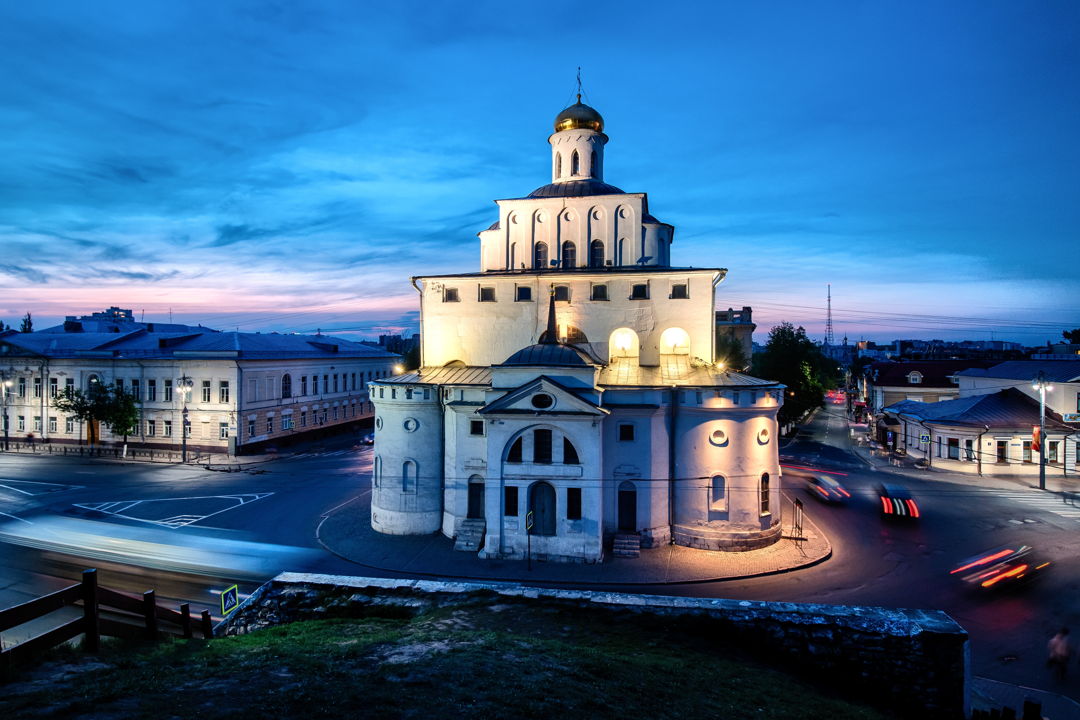 От Театральной до Соборной площади: авторская экскурсия с фотосессией — фото 1