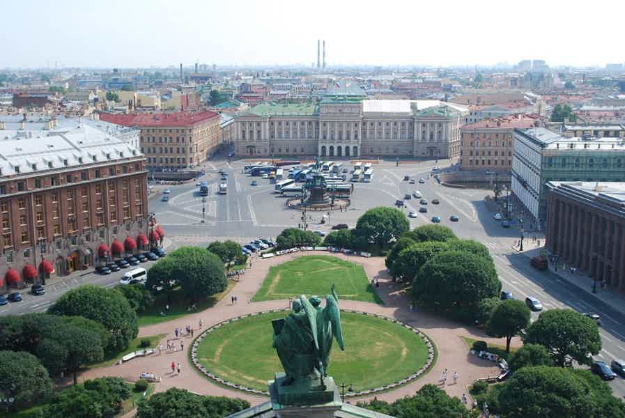 Топ 3 площади: Дворцовая, Сенатская, Исаакиевская с подъёмом на колоннаду - фото 3