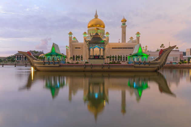 Фото к экскурсии Бруней Даруссалам: золото султанов и тайны Борнео