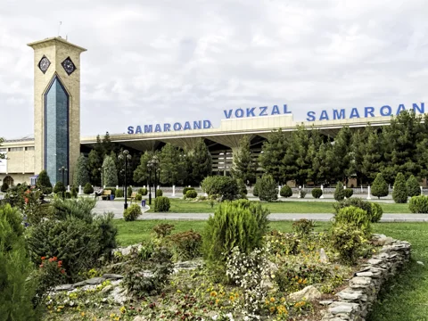 Из Ташкента в Самарканд на один день скоростным поездом