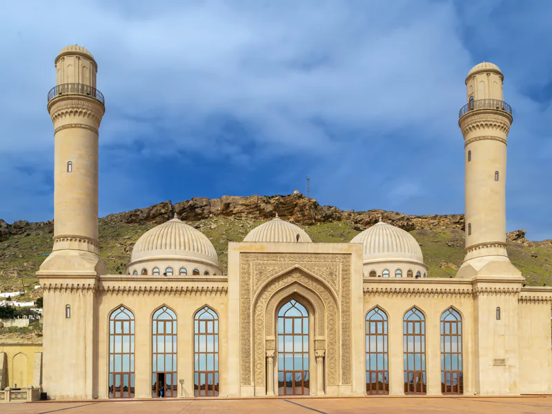 По Каменному веку: тайны Гобустана и окрестности Баку — фото 2, Баку | Покатаем